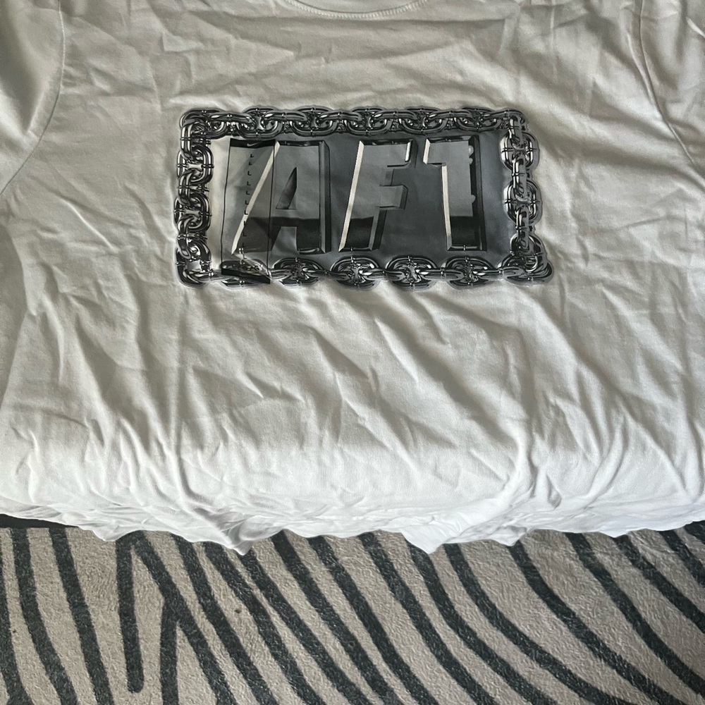 Nike White Tee with Silver Graphic
